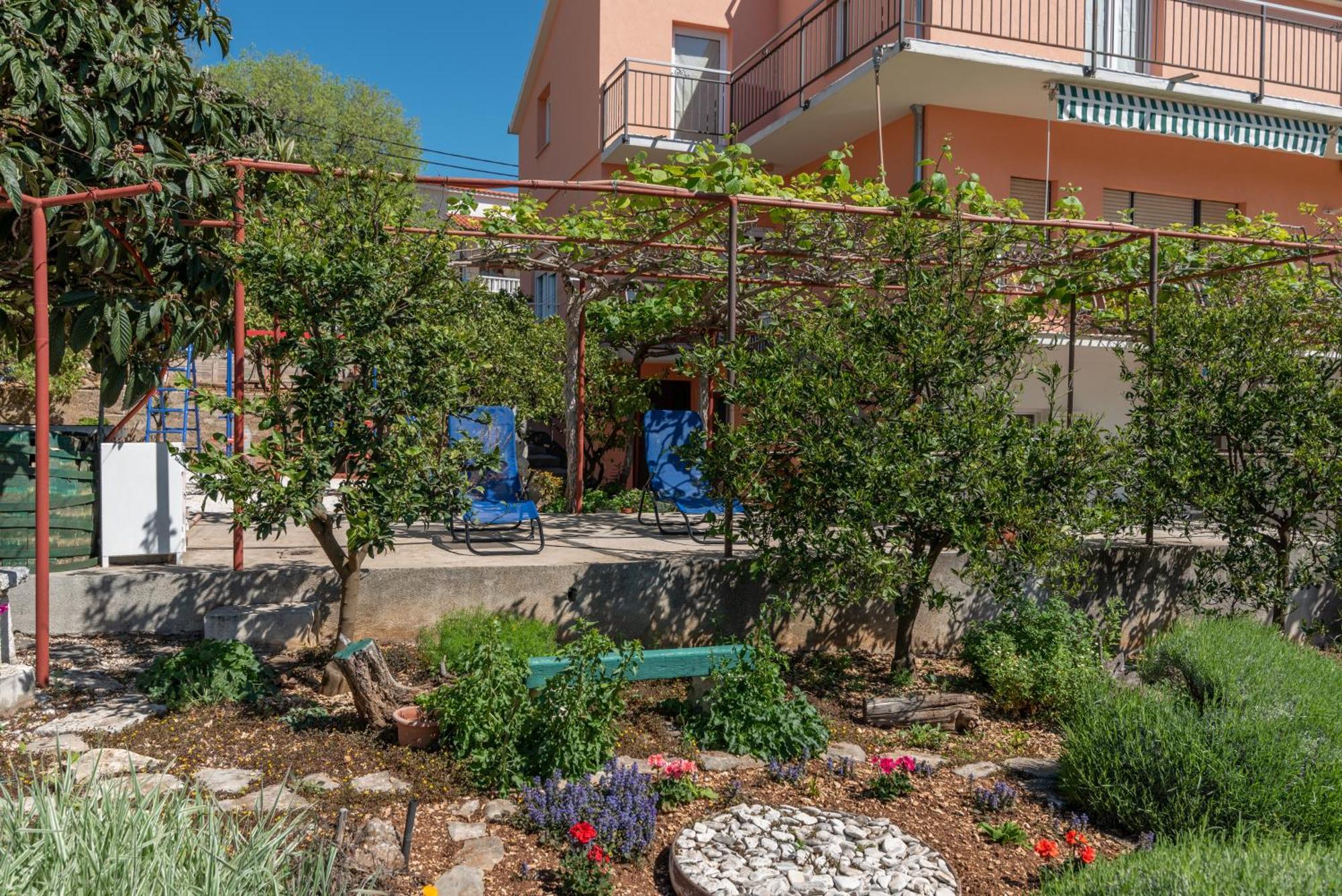 Apartments Villa Bella Vista Seget Trogir Buitenkant foto