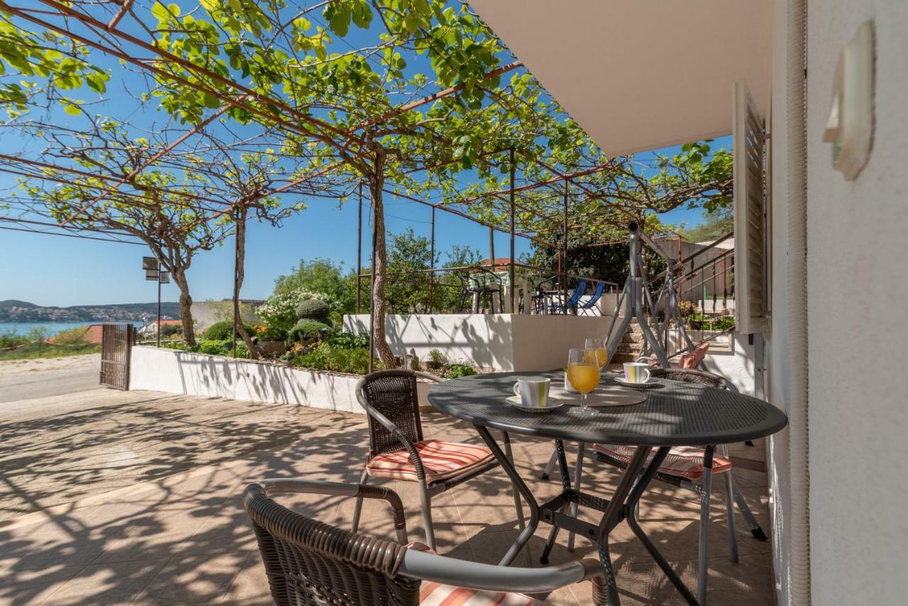 Apartments Villa Bella Vista Seget Trogir Buitenkant foto