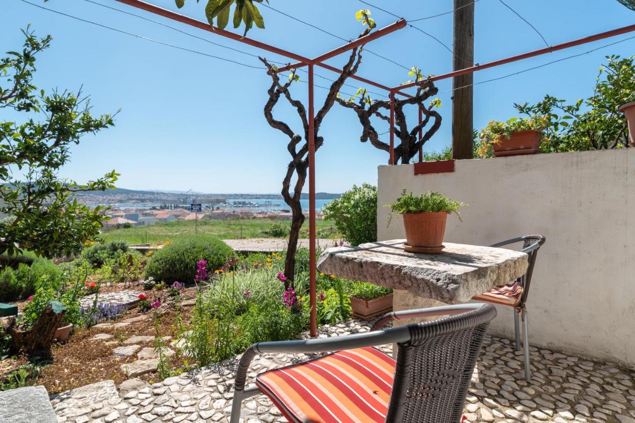 Apartments Villa Bella Vista Seget Trogir Buitenkant foto